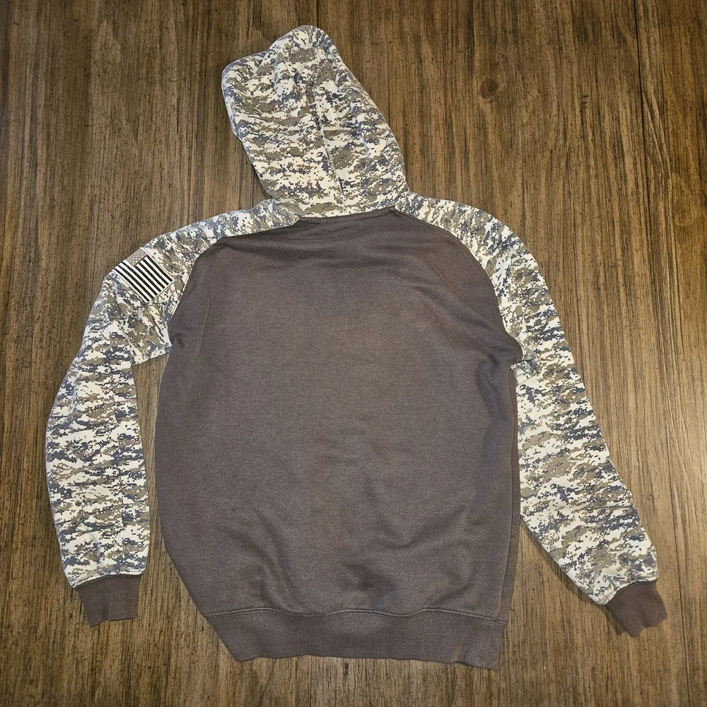 Ariat Patriot Digital Camo Hoodie Sweatshirt Boys Sz Large Brown Black Military